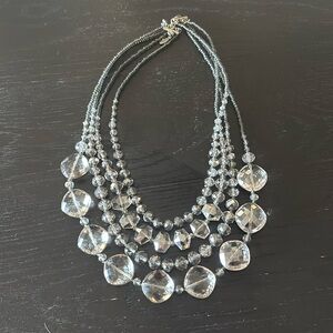 Multi-strand light gray necklace
